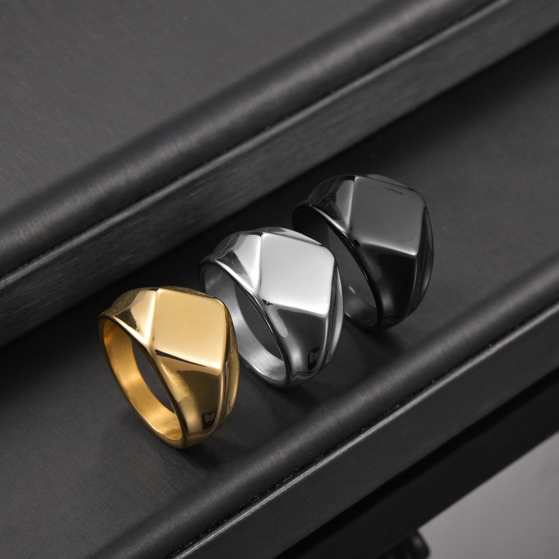 Atoztide Custom Engraved Ring  - Initial Ring Custom 리뷰 및 가격